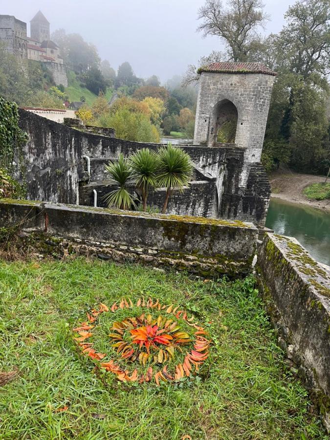 Du Pont De La Légende Couette-café Sauveterre-de-Bearn