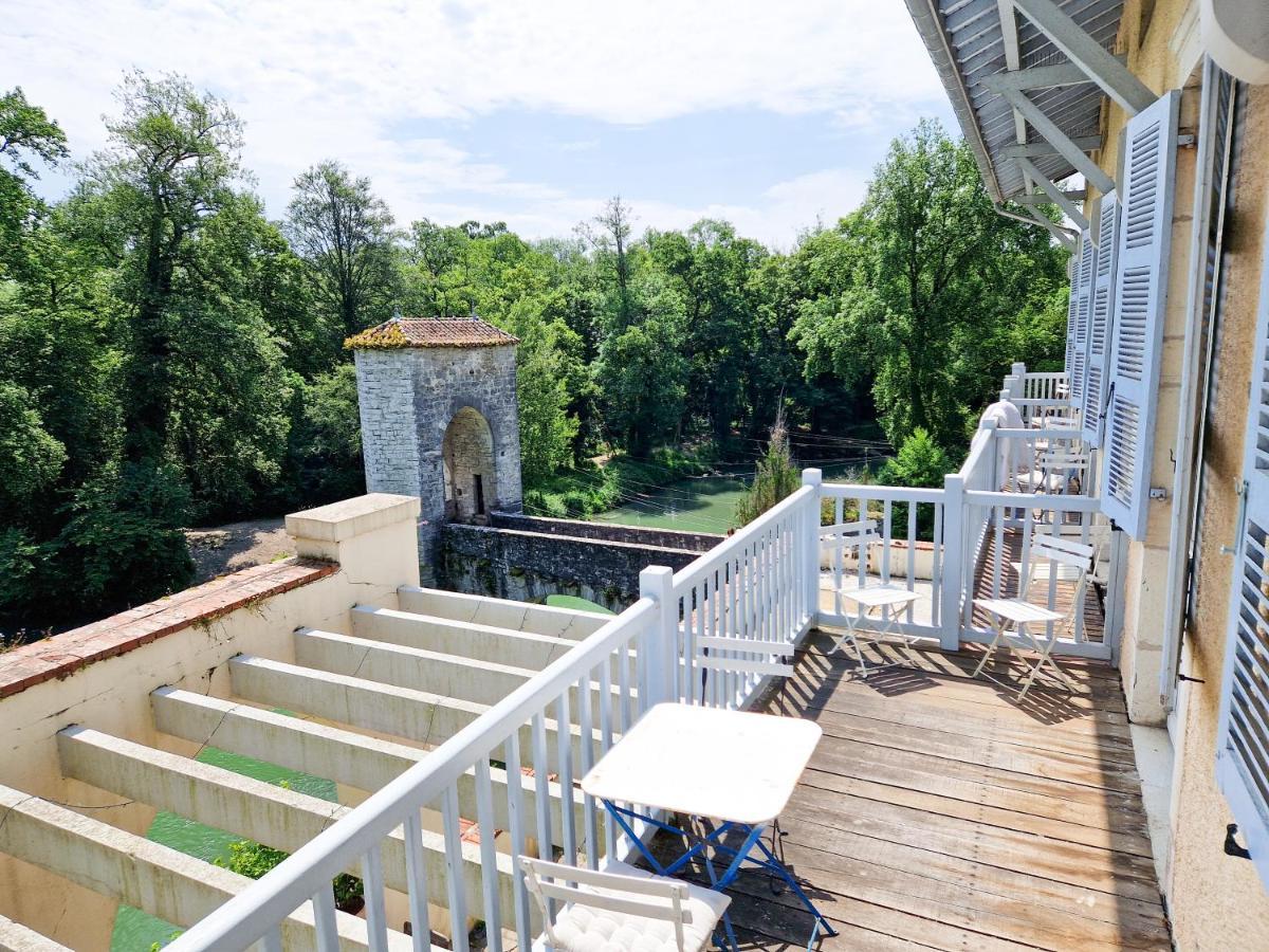 Du Pont De La Légende Bed & Breakfast