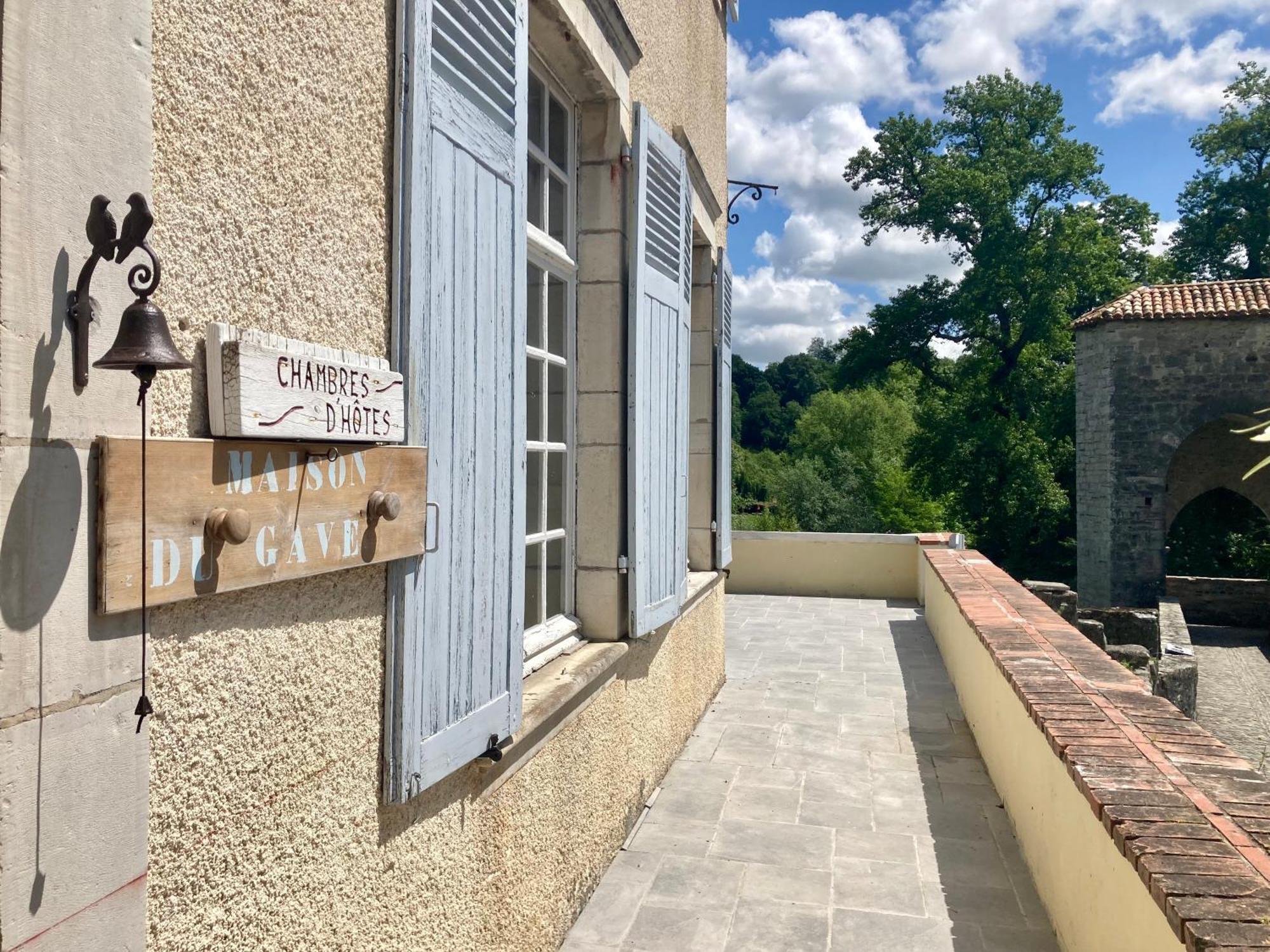 Couette-café Du Pont De La Légende Sauveterre-de-Bearn